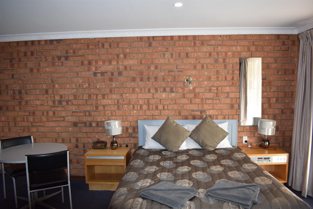 Roundhouse Motel Peterborough Kültér fotó